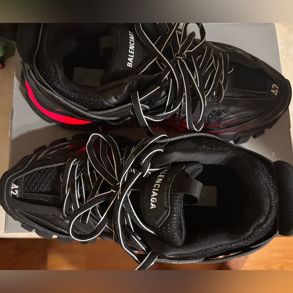 led black color track balenciaga led